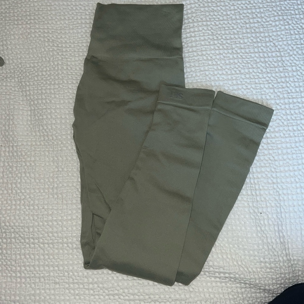 ribbed seamless leggings size small